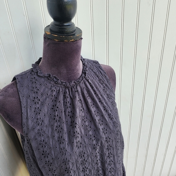 Loft Women's Gray Eyelet Boho Sleeveless Ruffle Blouse Women’s Peplum Babydoll M - Picture 3 of 10